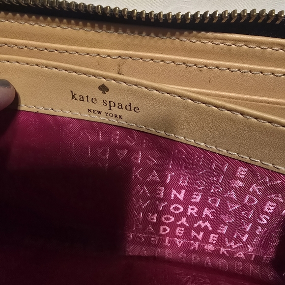 Kate Spade wallet - Picture 6 of 9